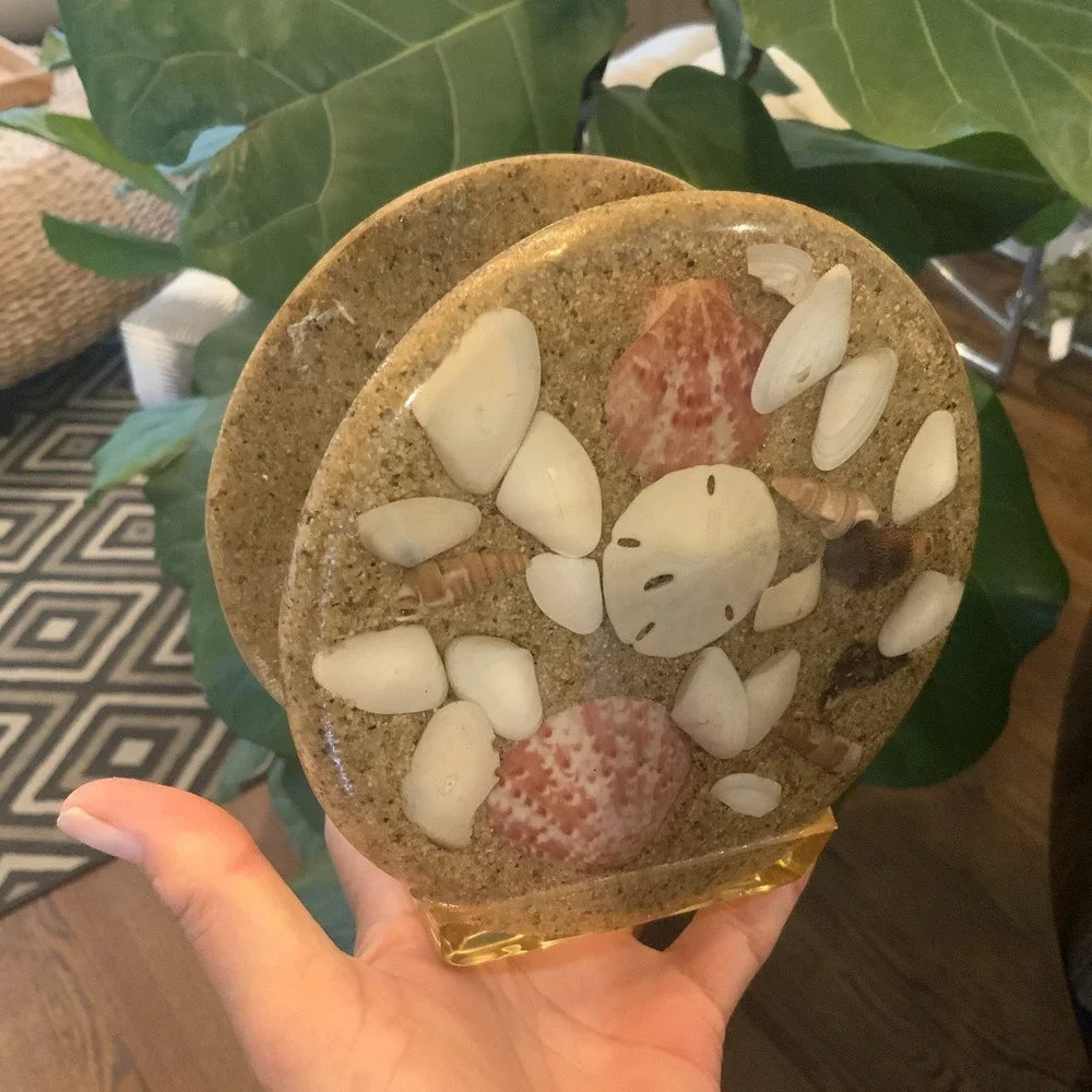 Vintage 1960's-70's Lucite Acrylic Nautical Beach Napkin‎ Mail Holder Seashells